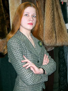 Эксперт — старший продавец отдела “Сибирский наряд”  в магазине “Поларис” Вера Лабазова 