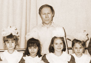 И.Львов (в центре) со своим коллективом. 1993 г.