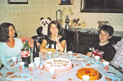 Ульяна Скуратова (в центре) среди итальянских друзей.