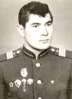 Старший сержант В.Сарбаев в 1968 году.