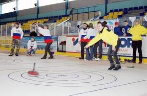 В субботу на ледовом стадионе “Сокол” состоялся I открытый чемпионат Чувашии по айсштоку.