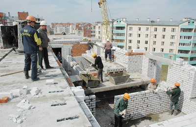 На строительстве жилого дома по ул. Южной, поз. 15. Фото Валерия Бакланова.