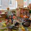 В ясельной группе детского сада важнейшее значение имеет созданная среда. Яркий, насыщенный игровой центр создает условия для полноценного развития малышей. 