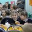 Первоклассники школы № 8 Новочебоксарска уже привыкли к блюдам в школьной столовой и уплетают их за обе щеки. Фото Максима БОБРОВА
