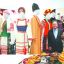 Председатель Узбекского культурного центра Чувашии Абдували Ергашев встречал гостей возле богатого стола с национальными блюдами вместе с супругой и внуком. В этот же день можно было познакомиться с уникальной выставкой костюмов народов России. Фото автор