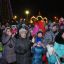 В новогоднюю ночь у сцены на Соборной площади собрались сотни новочебоксарцев.  Фото Марка Колегова