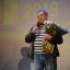 Борис Грачевский на сцене ДК “Химик”. Фото Регины Максимовой