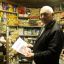 Александр Углев и сам является постоянным читателем  “Граней”.  Фото Марии СМИРНОВОЙ