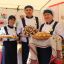 Представители районов Чувашии (на фото — Комсомольское райпо) встречали гостей хлебом-солью.