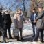 Неожиданная встреча с жителями привела к разговору о развитии Ивановского микрорайона.  Фото Екатерины ШВАРГИНОЙ