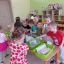 Благодаря юным волонтерам ребята из группы “Карамельки” в игровой форме научились сортировать мусор. Фото предоставлено детским садом № 52 г. Новочебоксарска