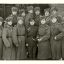 1943 г. Заместитель командира взвода Алексей Герасимов в первом ряду третий справа. Фото из семейного альбома