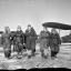 Советские летчицы у самолета У-2. Идет подготовка перед боевым полетом.  104 тонны бомб на головы немцам обрушила уроженка Алатыря Зоя Парфенова.