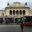Трамваи останавливаются прямо у Венской оперы, что очень удобно.