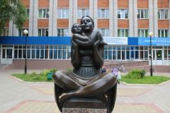 Памятник Матери и ребенку8 памятников женщинам:  матерям, работницам и императрице Открываем Чувашию 