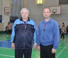 М.Баюшкин (слева) и Д.Опитев. © Фото Анастасии ГРИГОРЬЕВОЙВ тандеме на благо здоровья Мужчины в профессии 