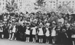 Первая линейка в школе № 6. Фото из архива гимназии № 6Всегда первая шестая Юбилей 