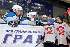 Фото Владимира ЛисицынаВеликолепная пятерка  и вратарь хоккей Турнир по хоккею памяти А.Николаева 