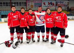 Четвертьвековой юбилей СШОР №4 отметили хоккейным матчем нескольких поколений игроков "Сокола" ХК Сокол 