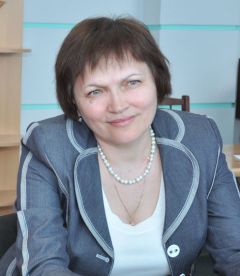 Валентина ПЕТРОВА, директор школы № 5Карьера семьи не заменит Круглый стол 