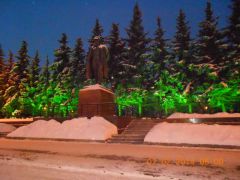 08-02-2014_podsvetka.jpgВ Чебоксарах подсветили ели за Лениным городская подсветка 