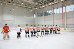 Товарищеский хоккейный матч в память о Сергее Шелтукове провели команды Правительства и Госсовета республики