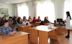Сотрудники «Химпрома» провели час профориентации для будущих лаборантов Химпром 