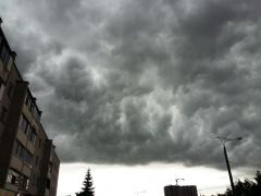 Шторм в НовочебоксарскеВ Новочебоксарск возвращается ураган. Объявлено штормовое предупреждение непогода ураган 