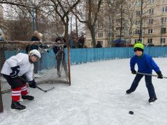  Хоккейная коробка в Ельниковском микрорайоне открыта!
