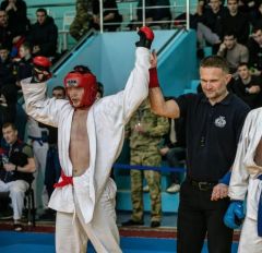 Младший сержант полиции СергейРосгвардеец из Чувашии получил звание «Мастер спорта России» по рукопашному бою Рукопашный бой 