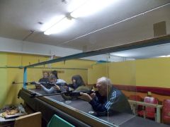 В стрелковом тире школы № 12 состоялись соревнования по пулевой стрельбе и дартсу. Нам всё по плечу