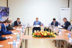 Врио Главы Чувашской Республики О.А. Николаев посетил ОАО «ВНИИР»