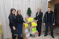 ПодаркиОбразовательные учреждения Цивильского округа направили новогодние подарки детям Бердянского района Чувашия - Бердянску 
