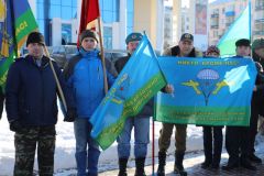 Десантники Ульяновского десантно-штурмового соединения ВДВ совершили марш-бросок в Чебоксары 75 лет Победе 