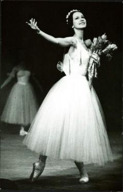 Народной артисткой СССР Надежда Павлова стала в 28 лет. Звезды приглашают на балет XXVI Международный балетный фестиваль 