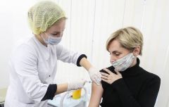 ВакцинацияРозыгрыш 100 тыс. рублей среди привитых продлили до конца года #стопкоронавирус 
