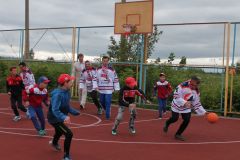Баскетбол на новой площадкеЧебоксарская ГЭС подарила юным хоккеистам «Сокола» спортивную площадку РусГидро 