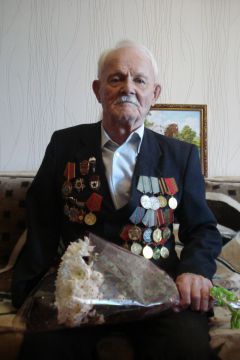 Ветеран войны Владимир Водеников отметил 90-летний юбилей Владимир Водеников - ветеран Великой Отечественной войны Юбилей 