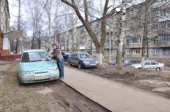 © Фото Анастасии ГригорьевойПрогоните железный табун со двора проблема парковка 
