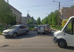Место ДТППассажирский микроавтобус попал в аварию в Новочебоксарске ДТП 