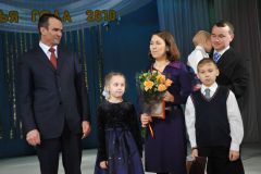 Семьей года признана семья Надеждиных из Чебоксар.Государство Любви Семья года 2010 