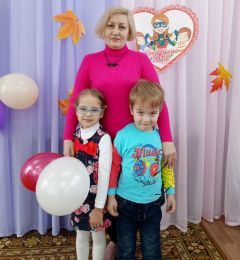 Елена ИВАНЧИНА (на фото с детьми Марией и Виктором)Напишем историю вместе Новый год-2024 