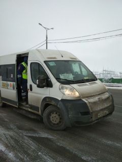 Контроль за перевозкамиВ Новочебоксарске применяются дополнительные меры по контролю за перевозкой пассажиров автобусов рейд гибдд 