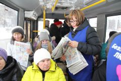 IMG_0036.JPGВ Новочебоксарске прошла акция “Читающий троллейбус”