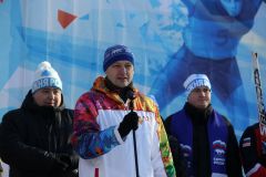Глава Новочебоксарска Максим СЕМЕНОВНа трассе самые морозоустойчивые Лыжня России-2024 
