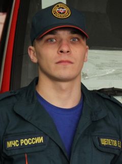 Евгений Щепетов, старший пожарныйНа дежурстве с огнеборцами. 30 апреля — День пожарной охраны  День пожарной охраны 