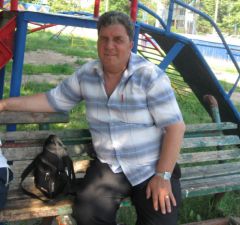 Александр Гришин, 62 года: Рощу очистят  от больных дубов Ельниковская роща 