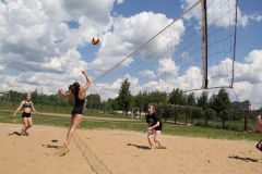 Песок, сетка, мяч: игра в удовольствие. Фото Марии СмирновойВ выходные на аренах