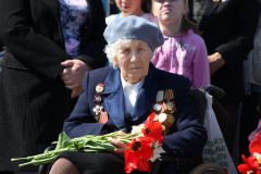 Ветераны Великой Отечественной войны принимают поздравленияНовочебоксарск отмечает 71-ую годовщину со Дня Победы