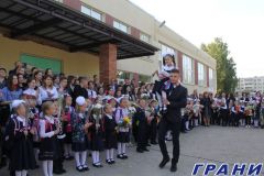 В Новочебоксарске начался новый учебный год День знаний 